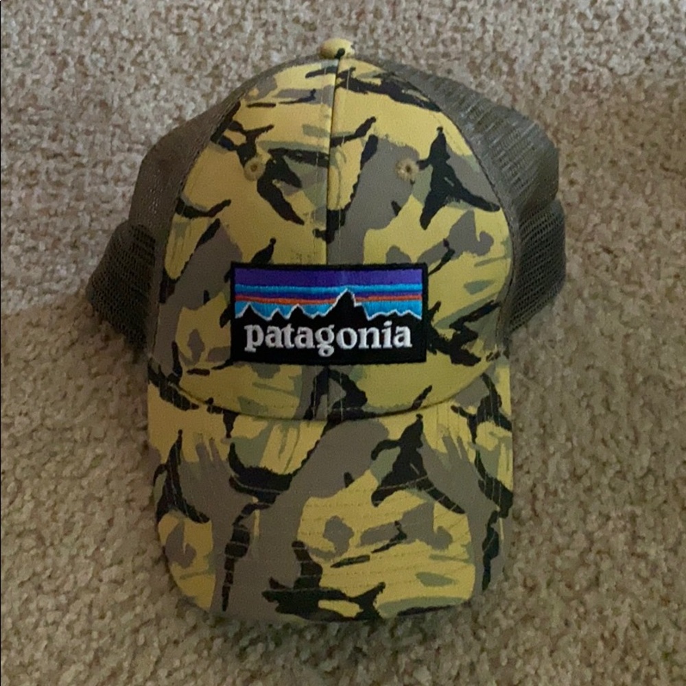 Pata-gucci hat